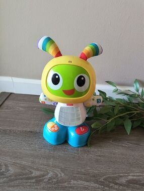 Fisher Price Bright Beats Dance And Move Beatbo Robot 2015 Works!